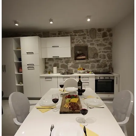 Apartment Vertigo Tisno